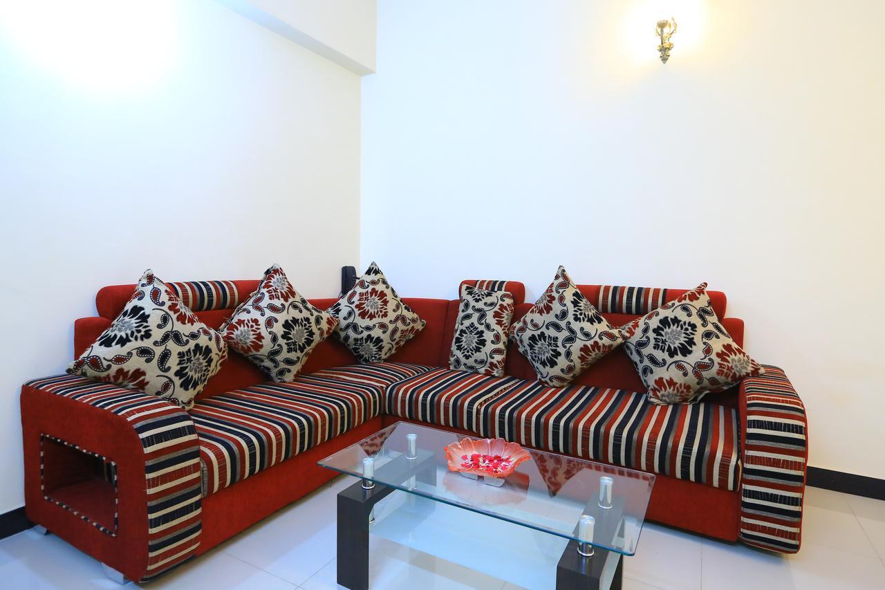 Oyo 2916 Apartment Queens Castle Bangalore Exteriör bild