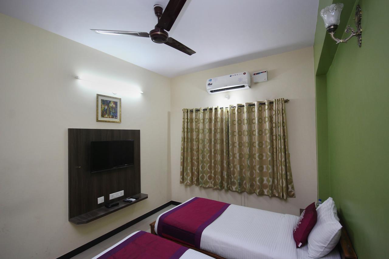 Oyo 2916 Apartment Queens Castle Bangalore Exteriör bild